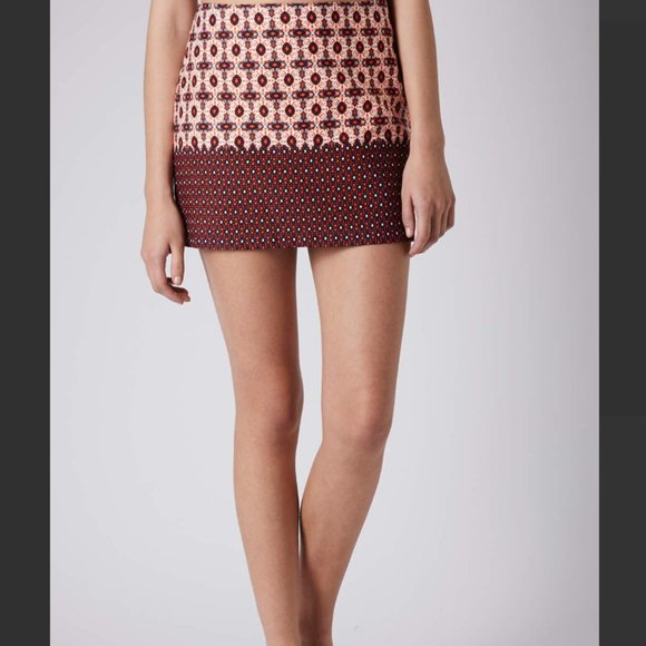 TOPSHOP Red tile border skirt 4 - Picture 5 of 10